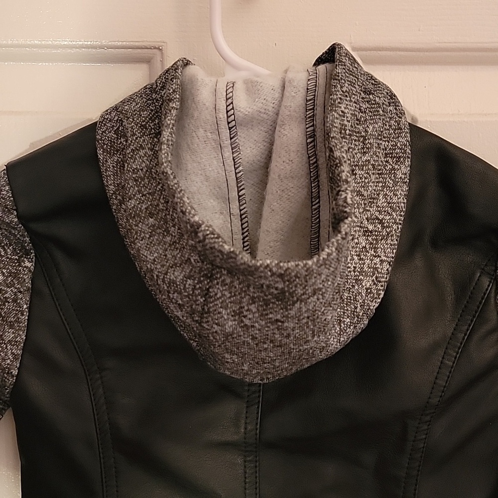 SO, little girls jacket with hood, black. Size 4/5, NWT. - Picture 7 of 9
